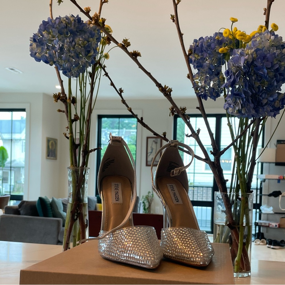 Steve Madden Alisha crystal heels. Size 6.5.